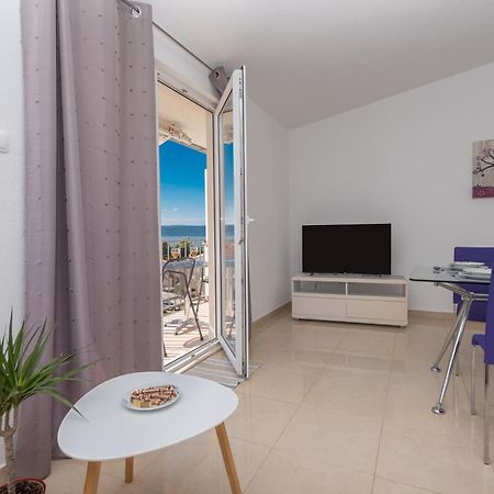 Apartments Nina M Baška Voda Extérieur photo