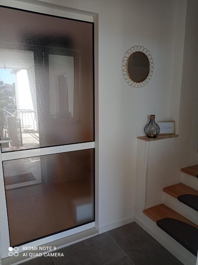 Apartments Nina M Baška Voda Extérieur photo