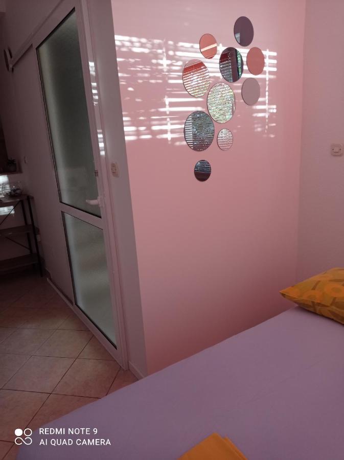 Apartments Nina M Baška Voda Extérieur photo