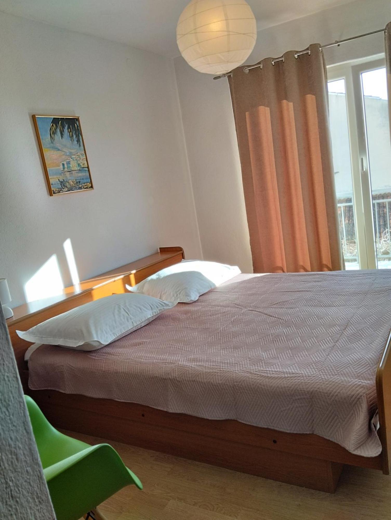 Apartments Nina M Baška Voda Extérieur photo