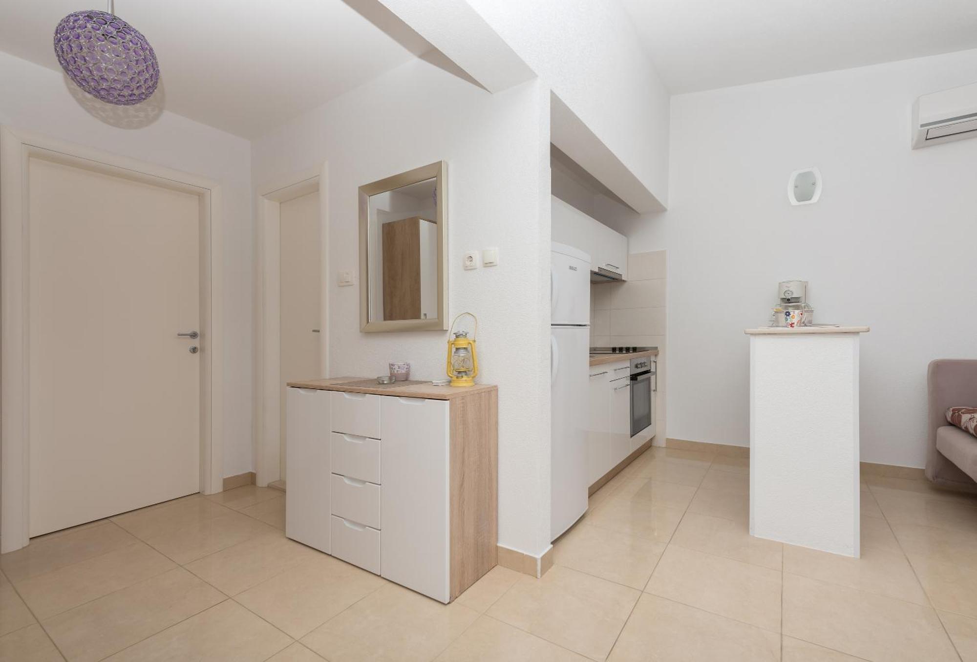 Apartments Nina M Baška Voda Extérieur photo