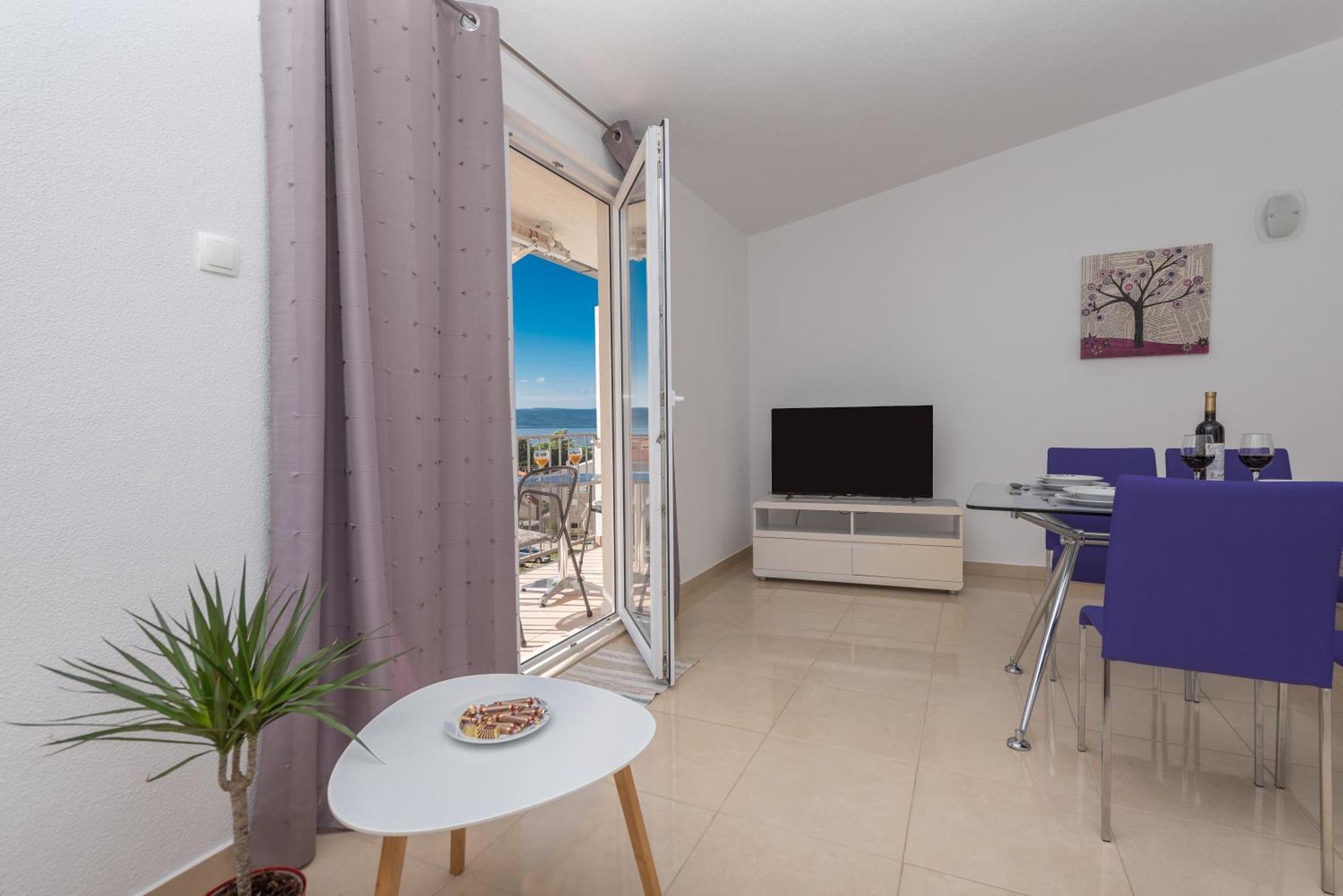 Apartments Nina M Baška Voda Extérieur photo