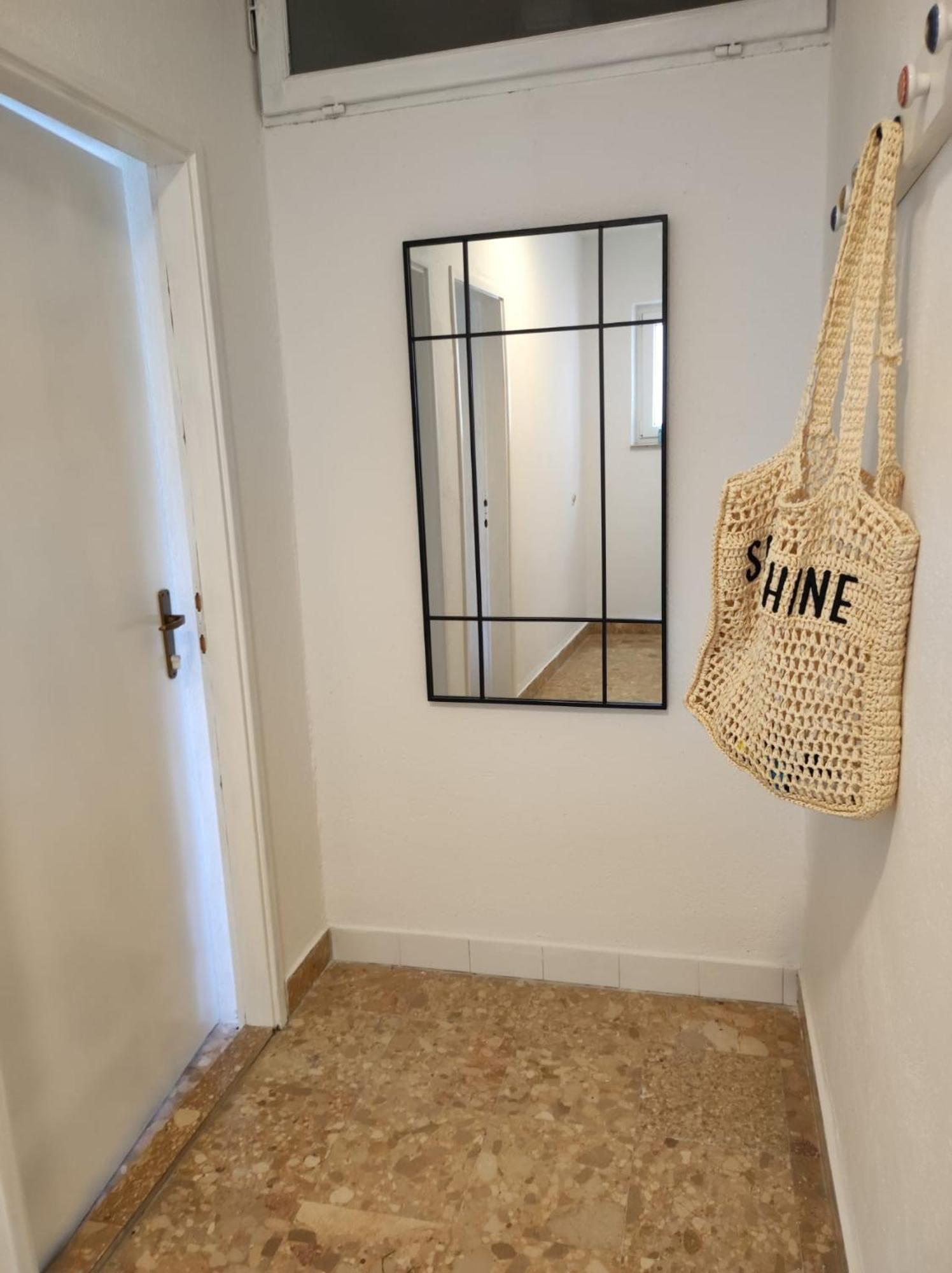 Apartments Nina M Baška Voda Extérieur photo